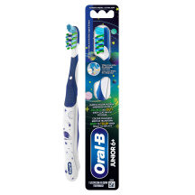 Dantų šepetėlis vaikams ORAL-B JUNIOR, 6+metų