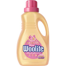 Skystas skalbiklis WOOLITE Delic. 0,9l 15sk.