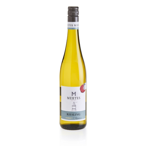 B. vynas PETER MERTES RIESLING, 11 %, 0,75l